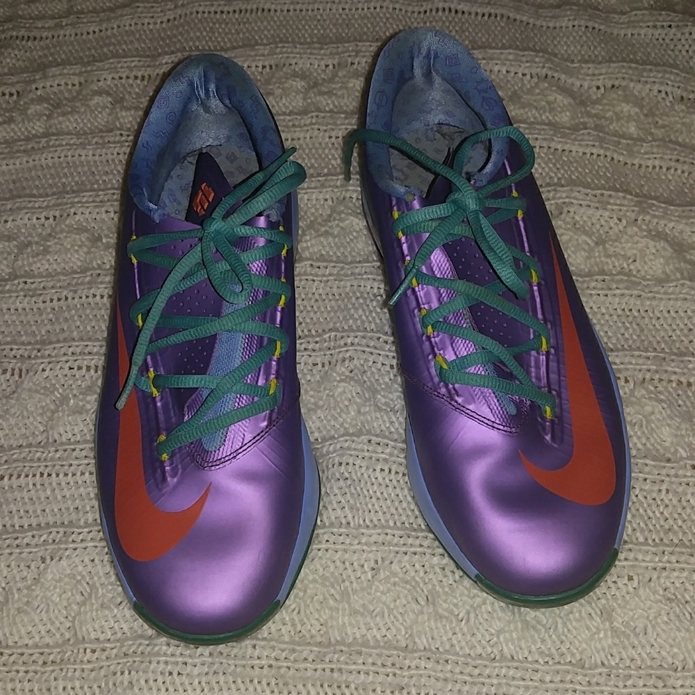 NIKE KB SNEAKERS